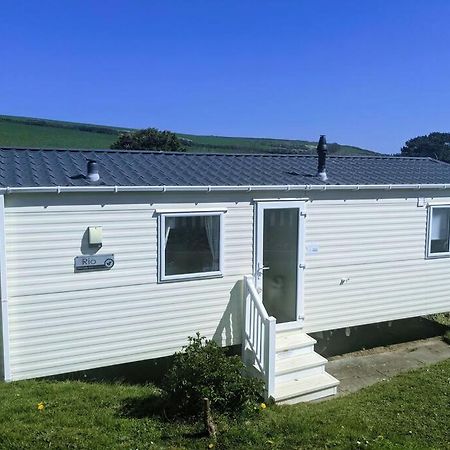 Large 4 Person Couples And Family Caravan In Newquay Bay Resort Dış mekan fotoğraf